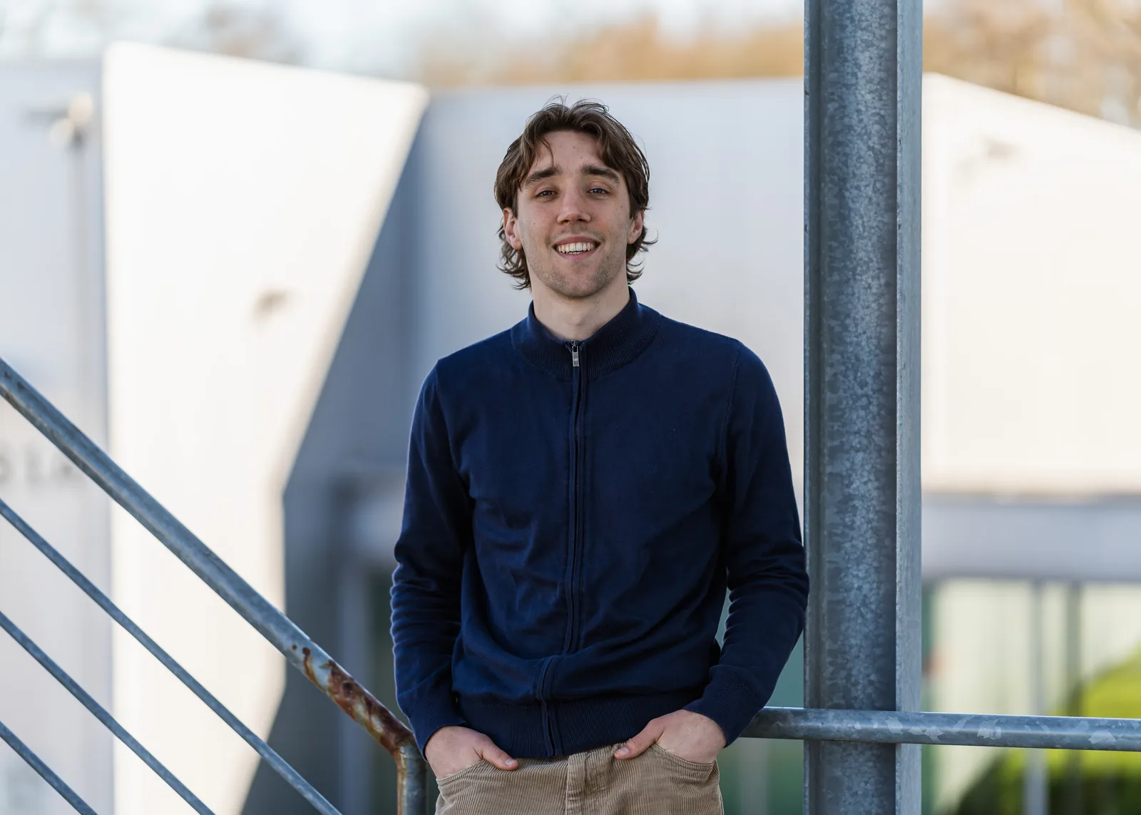 Ondernemer op de trap bij The Whitebox